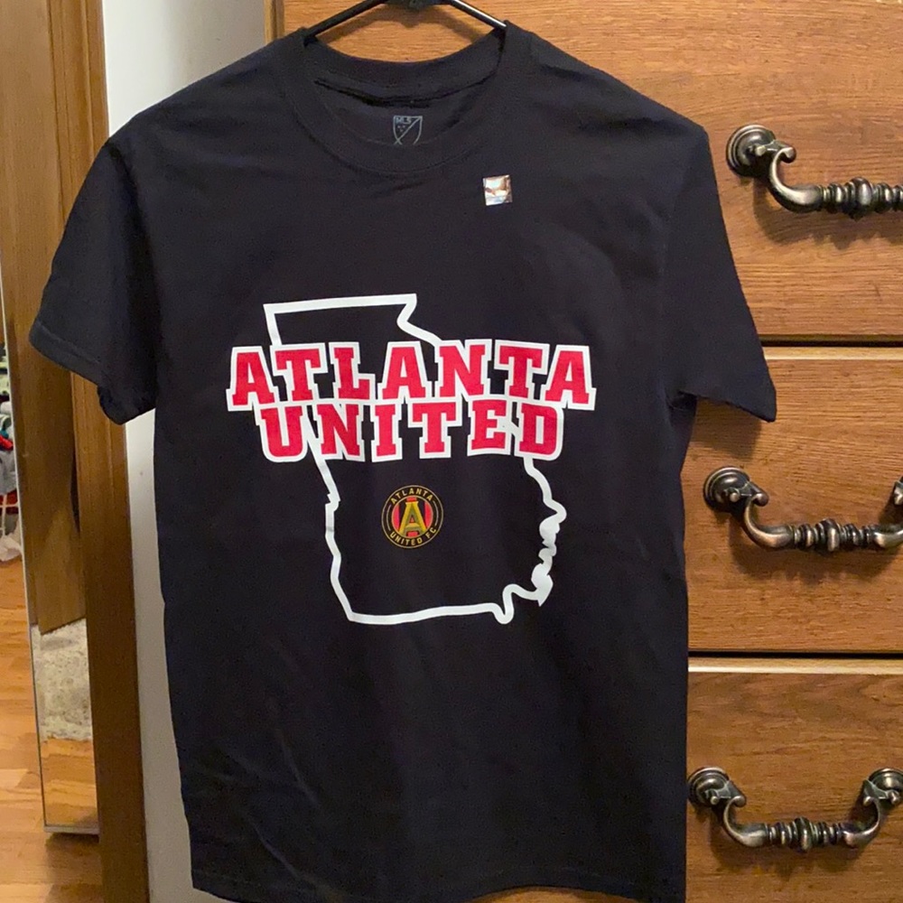 Men’s MLS Atlanta United FC Black Size Sm Tshirt NWOT
